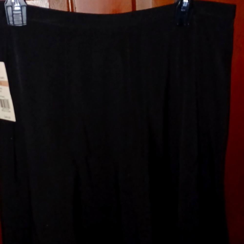 Ladies Kim Rogers Skirt size 12